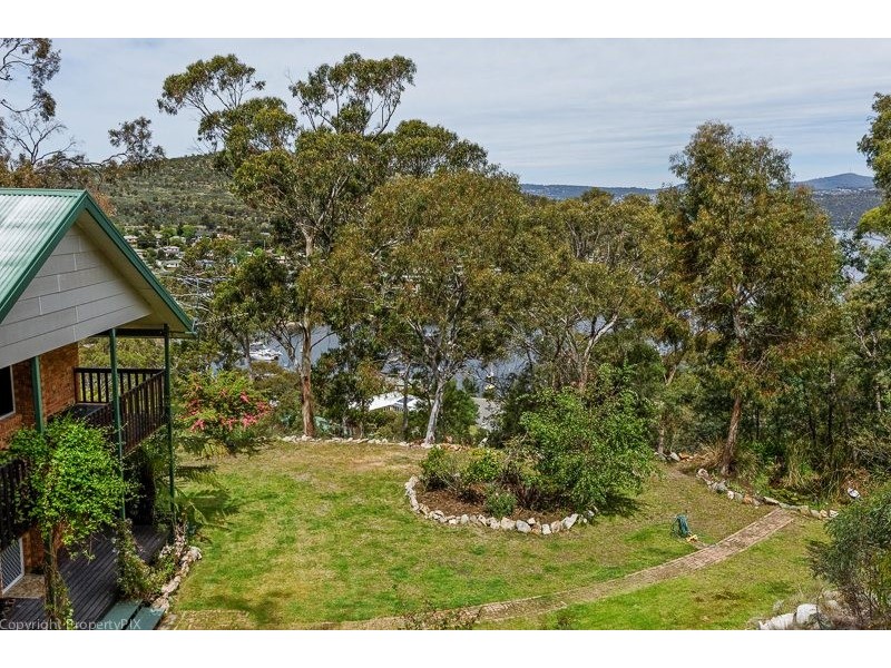 220 Geilston Bay Road, Geilston Bay TAS 7015