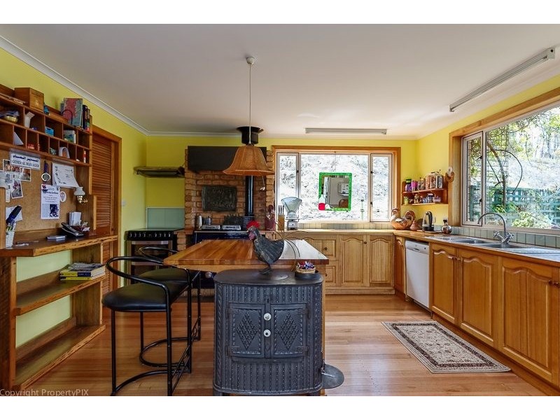 220 Geilston Bay Road, Geilston Bay TAS 7015