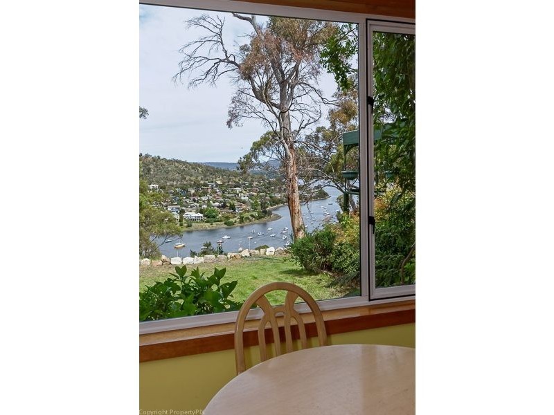 220 Geilston Bay Road, Geilston Bay TAS 7015