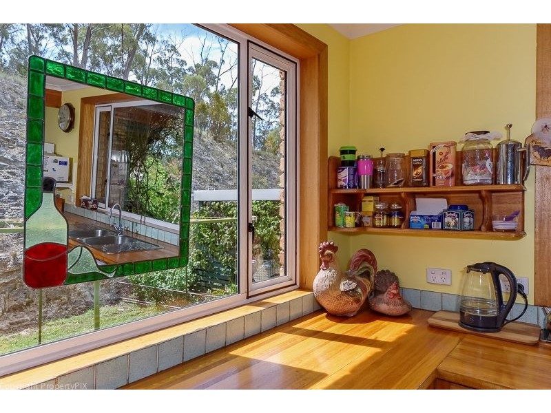 220 Geilston Bay Road, Geilston Bay TAS 7015