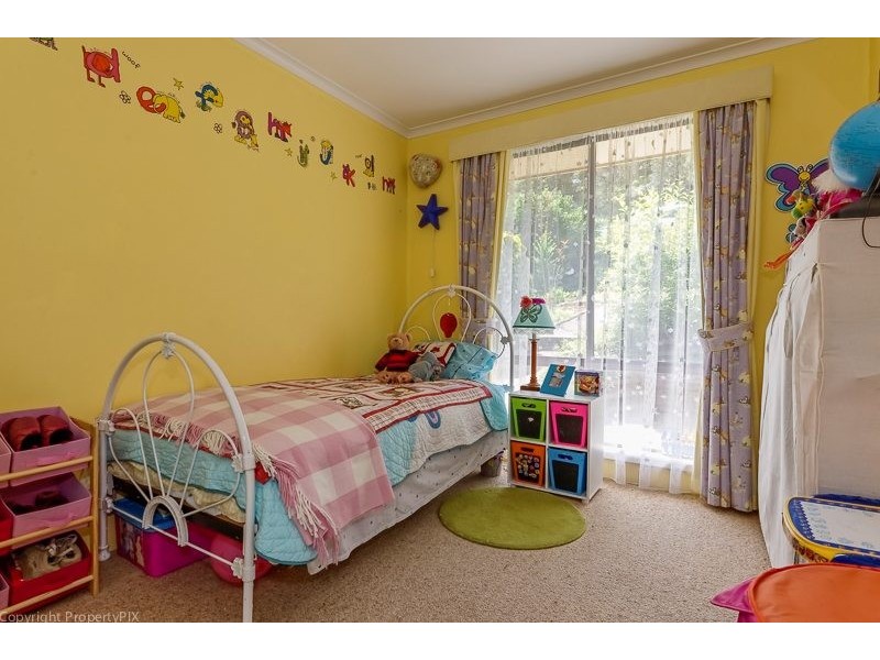 43 Karoola Road, Lindisfarne TAS 7015