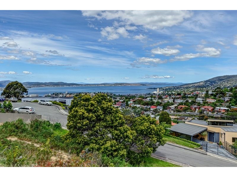 5 Tennyson Court, West Hobart TAS 7000