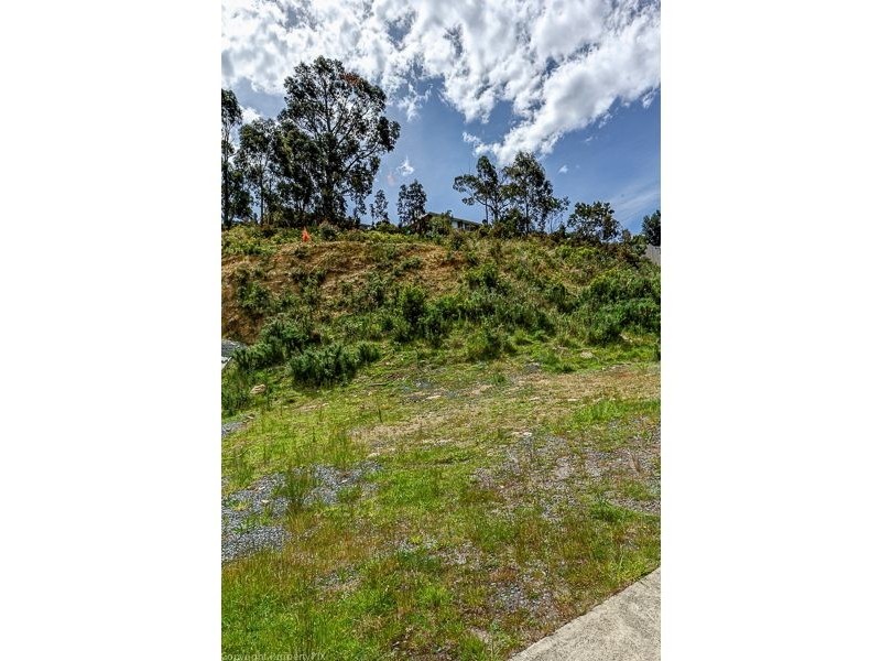 5 Tennyson Court, West Hobart TAS 7000