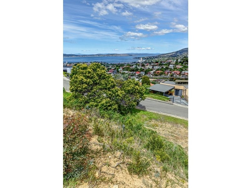 5 Tennyson Court, West Hobart TAS 7000