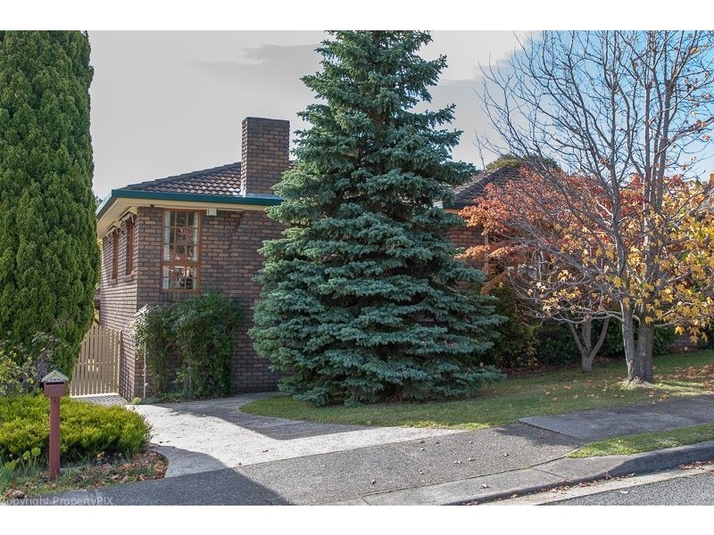 18 Siandra Crescent, Geilston Bay TAS 7015