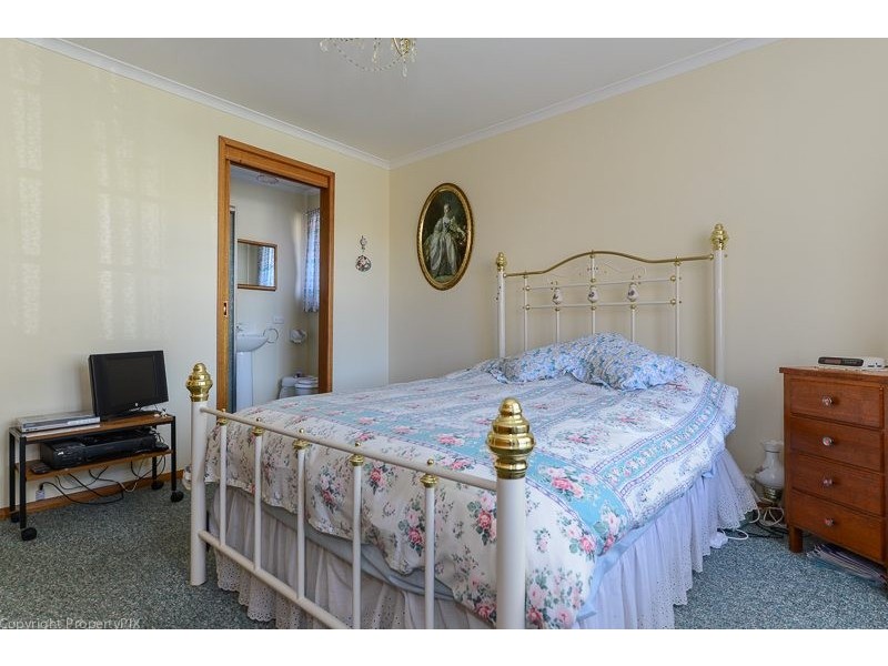 18 Siandra Crescent, Geilston Bay TAS 7015