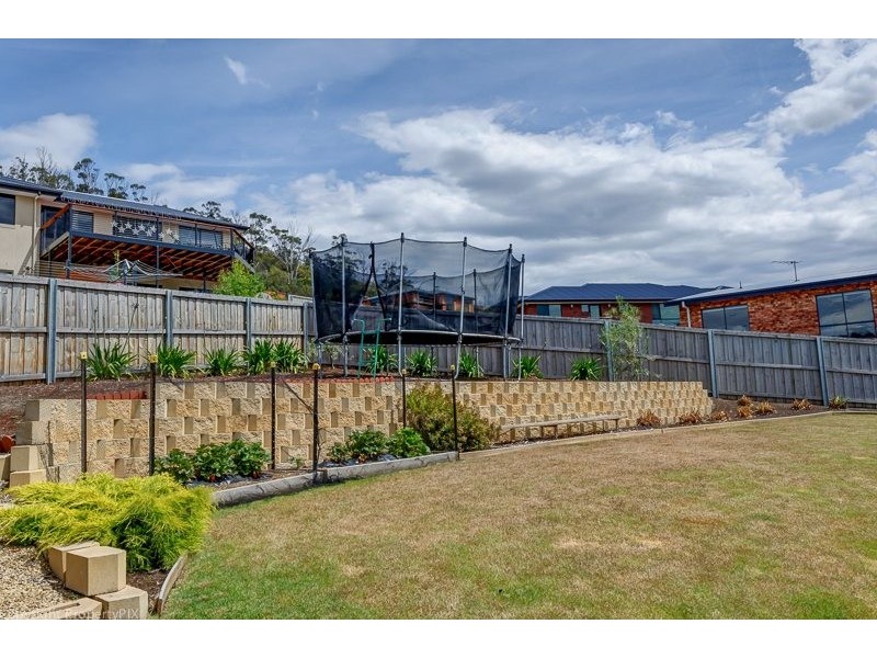 15 Dumbarton Drive, Geilston Bay TAS 7015