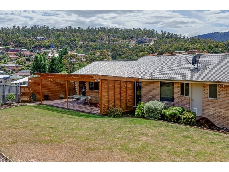 15 Dumbarton Drive, Geilston Bay TAS 7015