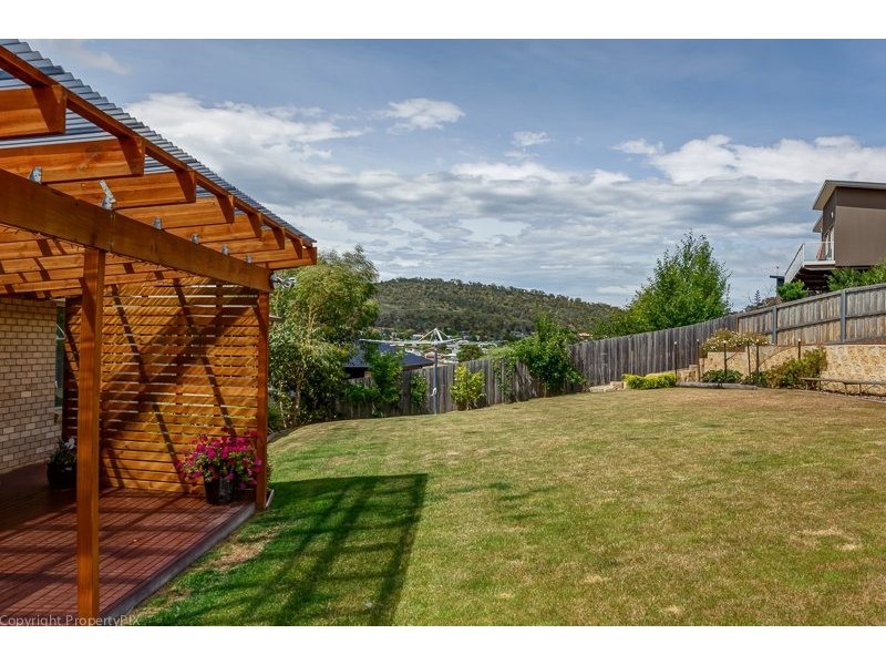 15 Dumbarton Drive, Geilston Bay TAS 7015