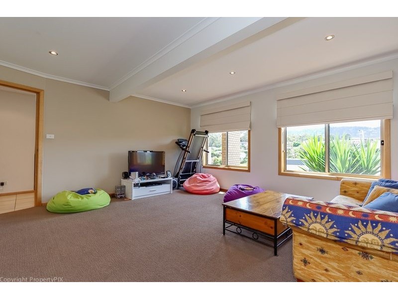 15 Dumbarton Drive, Geilston Bay TAS 7015
