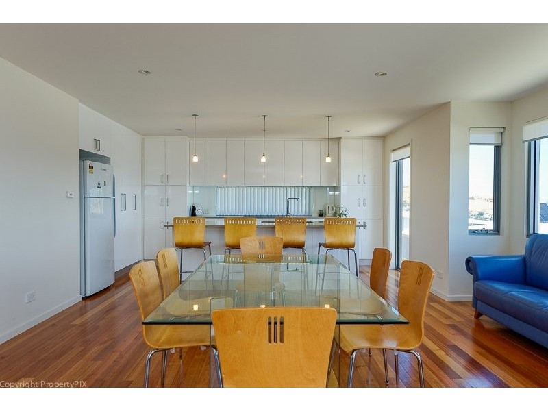 1/607 Oceana Dve, Howrah TAS 7018