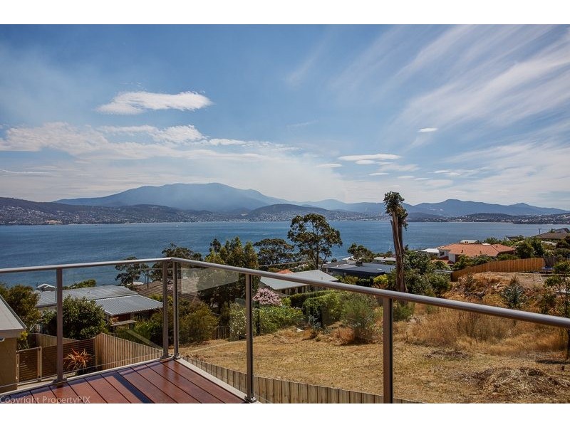 1/607 Oceana Dve, Howrah TAS 7018