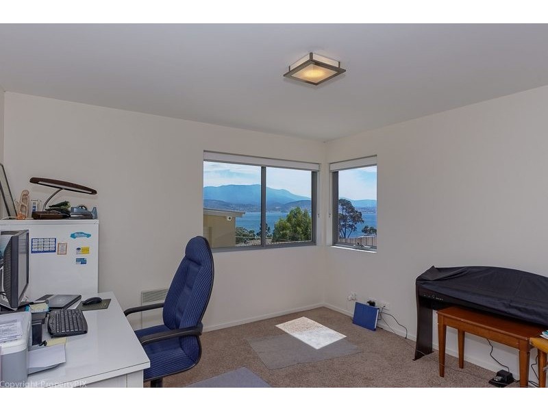 1/607 Oceana Dve, Howrah TAS 7018