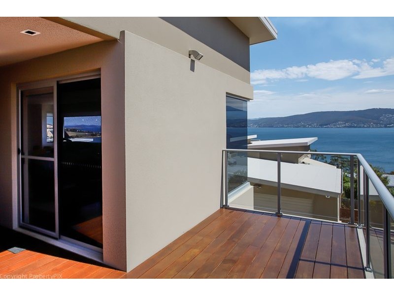 1/607 Oceana Dve, Howrah TAS 7018