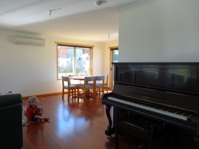 25 Manor Gardens, Kingston TAS 7050