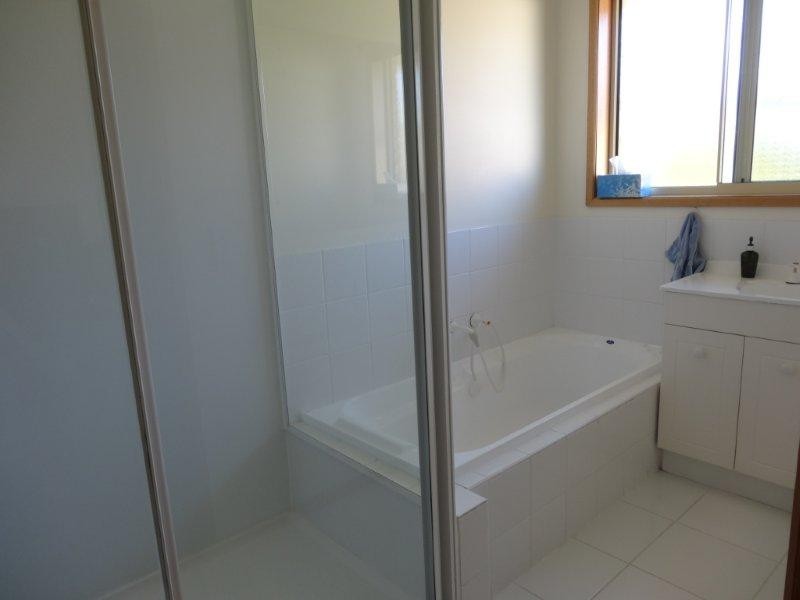 25 Manor Gardens, Kingston TAS 7050