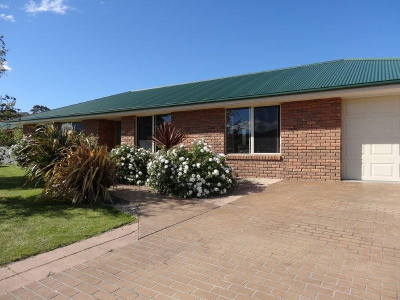 25 Manor Gardens, Kingston TAS 7050