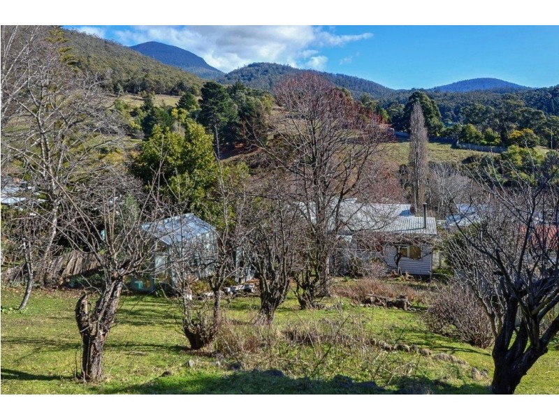 20 Brushy Creek Road, Lenah Valley TAS 7008