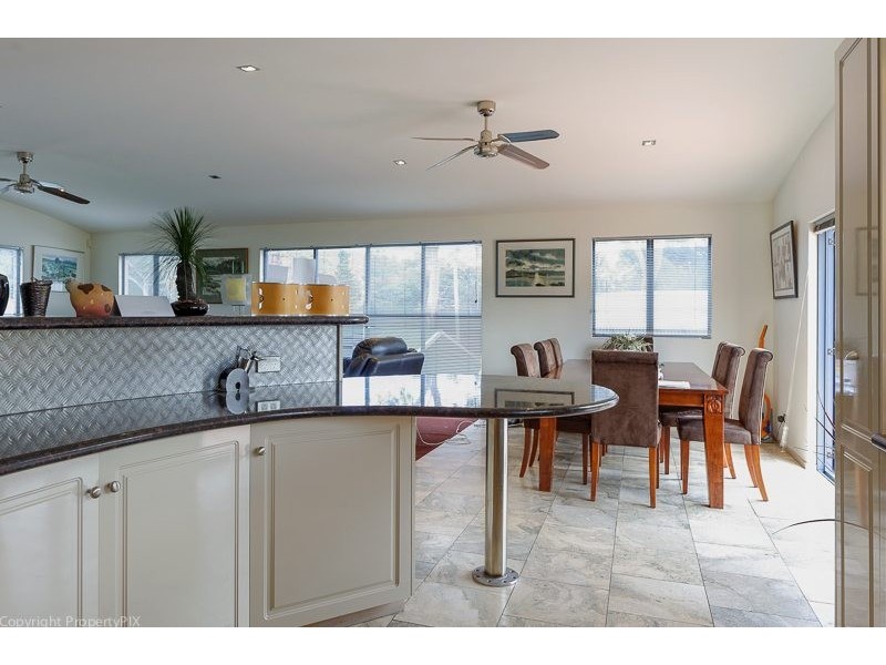 8A Esplanade, Orford TAS 7190