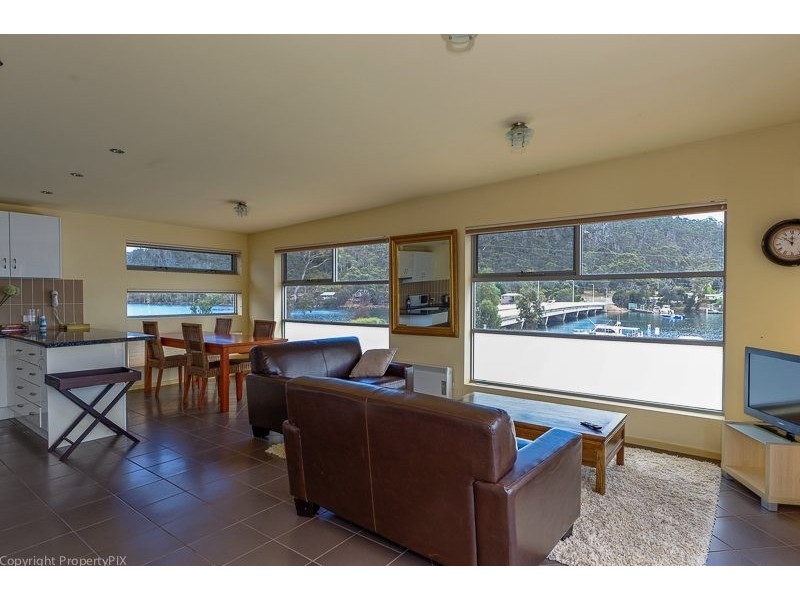 1 Charles Street, Orford TAS 7190