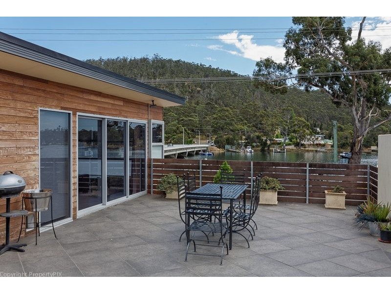 1 Charles Street, Orford TAS 7190
