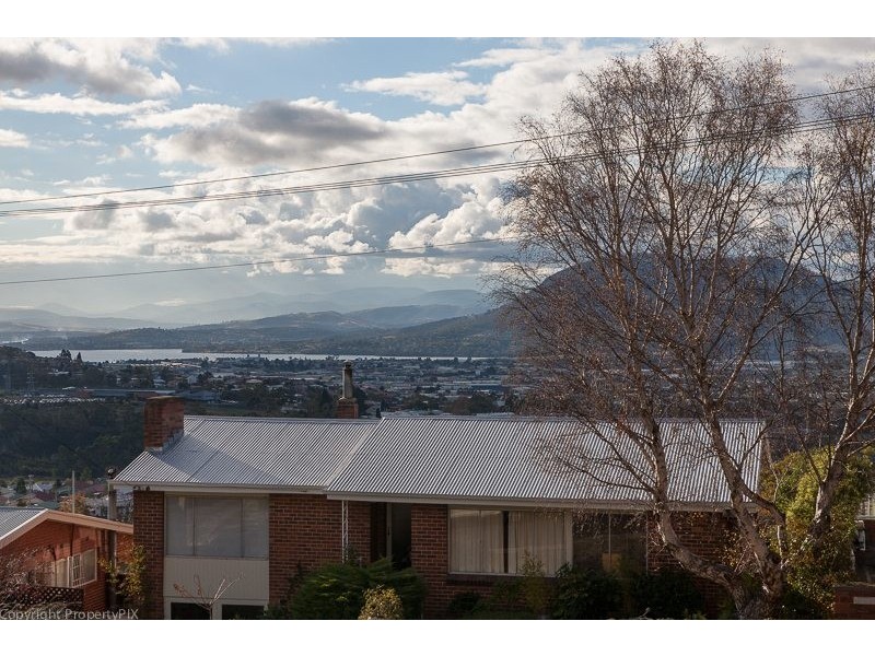 12 Ogilvie St, Mount Stuart TAS 7000