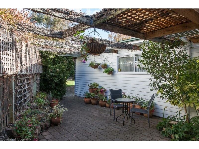 12 Ogilvie St, Mount Stuart TAS 7000