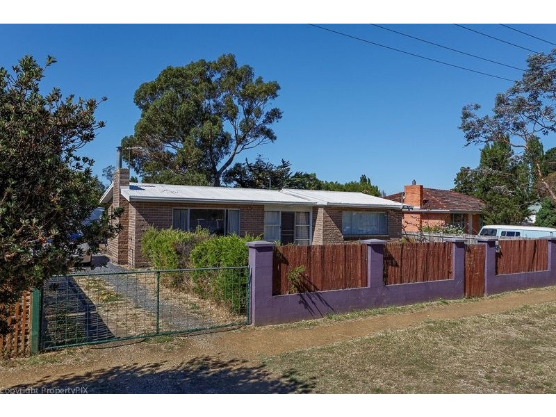 35 Cremorne Ave, Cremorne TAS 7024