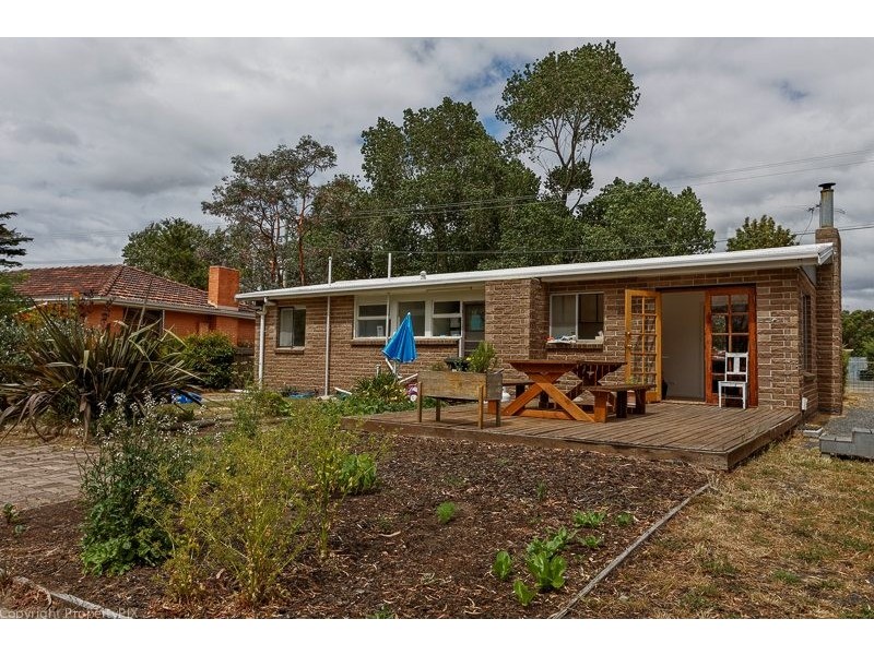 35 Cremorne Ave, Cremorne TAS 7024