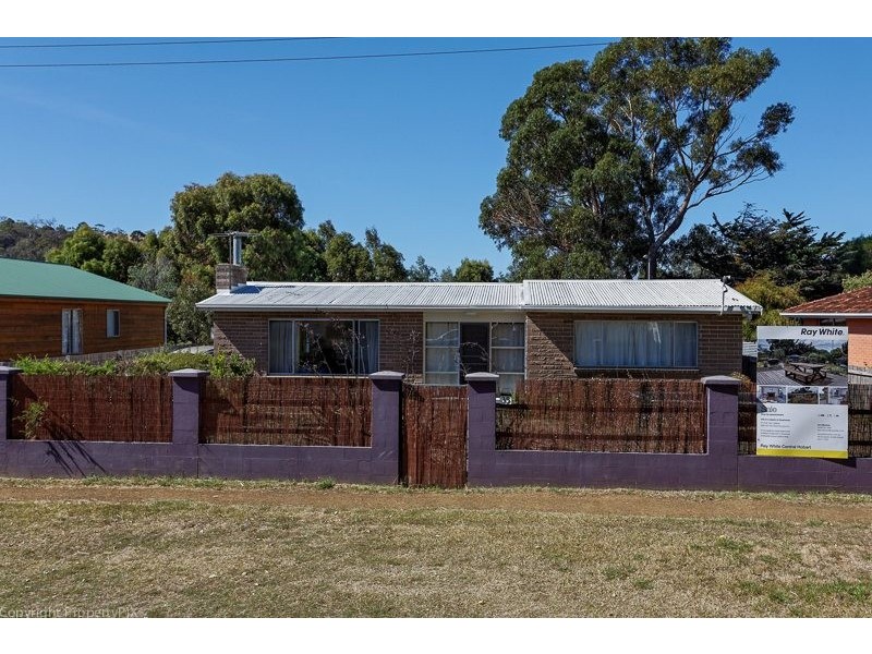 35 Cremorne Ave, Cremorne TAS 7024