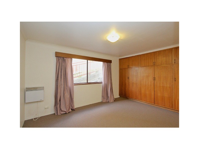 1/16 Wallace Ave, Lenah Valley TAS 7008