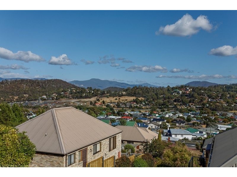 8/219 Cambridge Road, Warrane TAS 7018