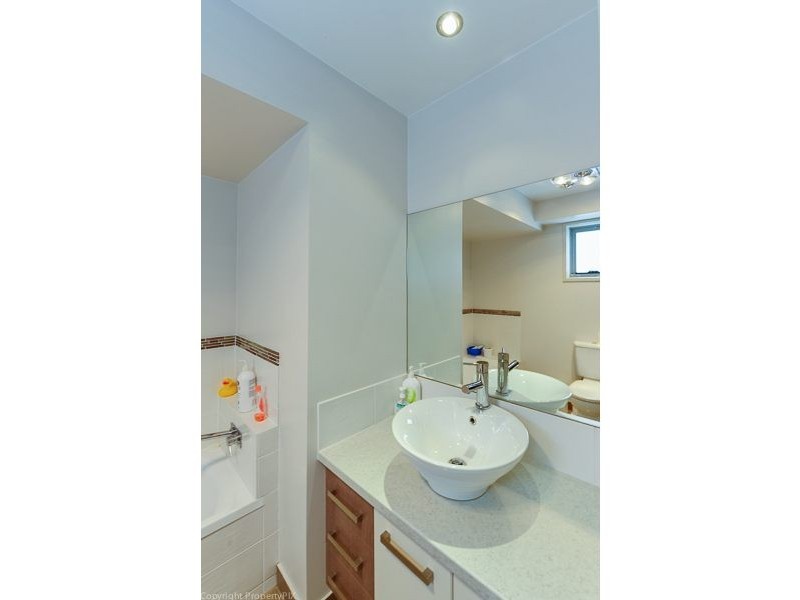 2/49 Tranmere Rd, Howrah TAS 7018