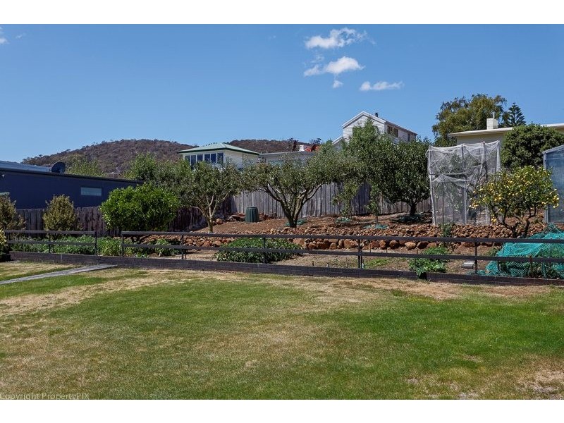 24 Topham Street, Rose Bay TAS 7015