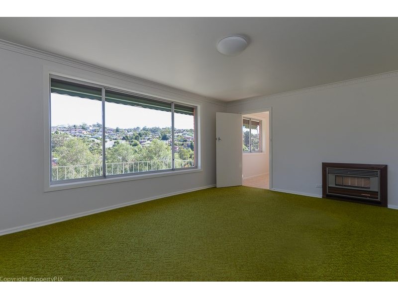 28 Sharps Rd, Lenah Valley TAS 7008