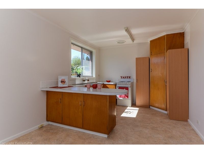 28 Sharps Rd, Lenah Valley TAS 7008