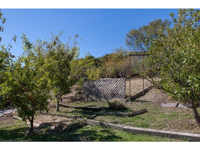 28 Sharps Rd, Lenah Valley TAS 7008
