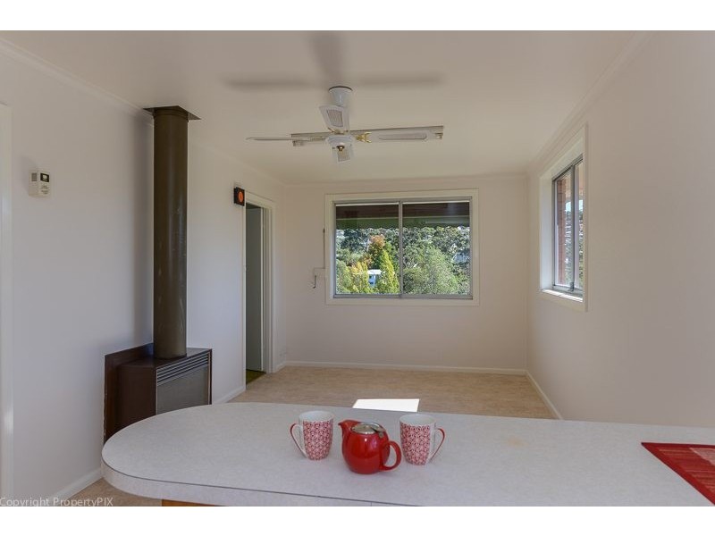 28 Sharps Rd, Lenah Valley TAS 7008