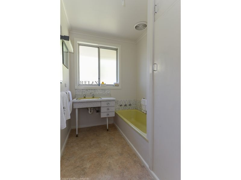 28 Sharps Rd, Lenah Valley TAS 7008