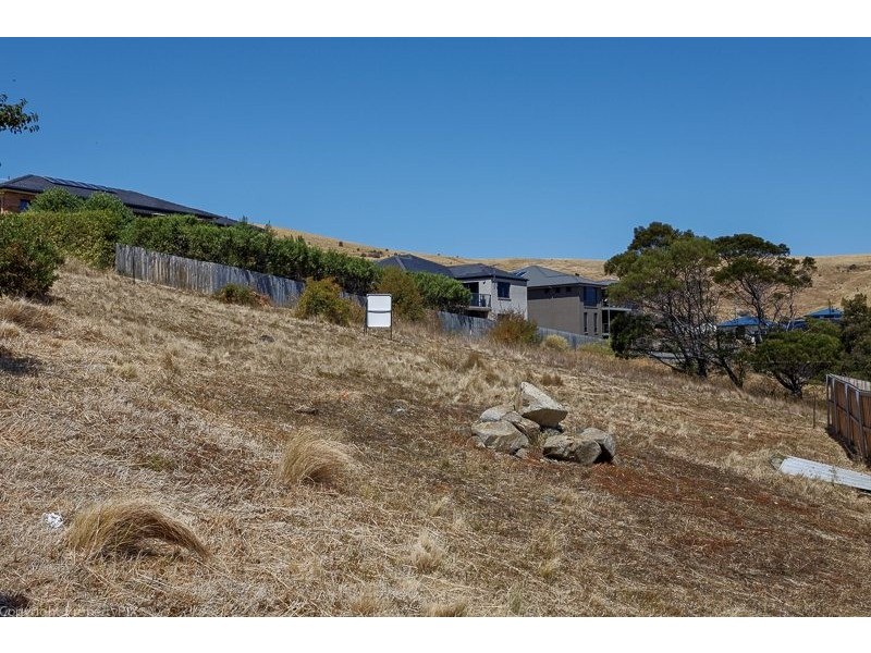 25 Vaughan Court, Tranmere TAS 7018