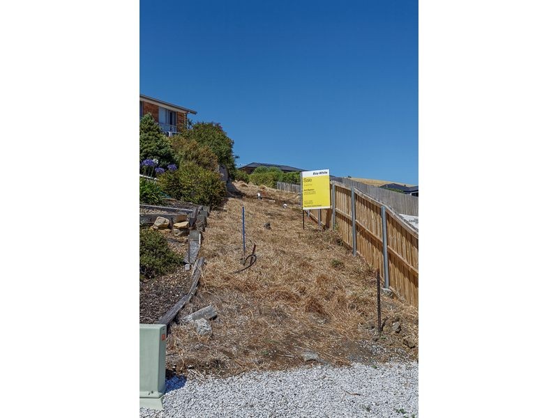 25 Vaughan Court, Tranmere TAS 7018