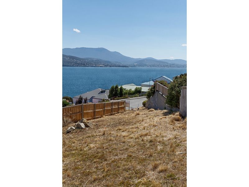 25 Vaughan Court, Tranmere TAS 7018