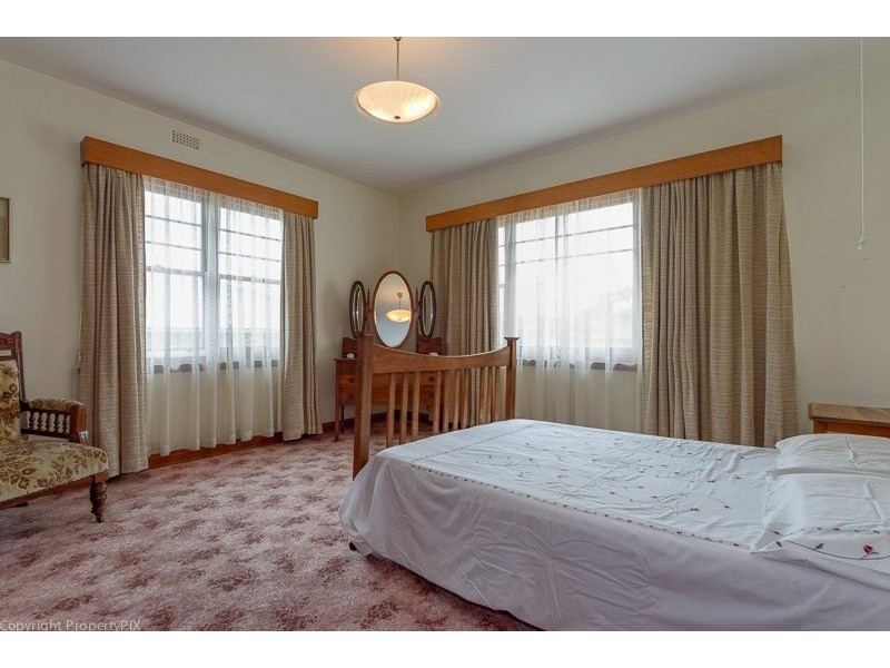 1/3 Yolla Street, Rose Bay TAS 7015