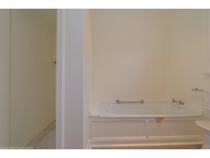 1/3 Yolla Street, Rose Bay TAS 7015