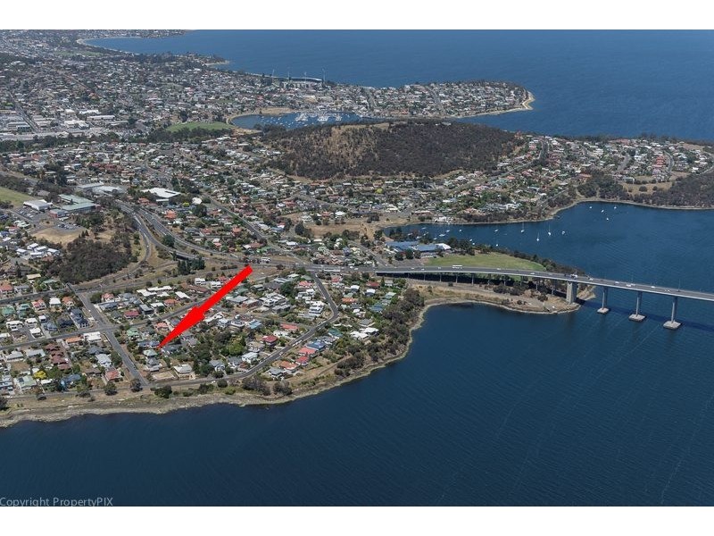 1/3 Yolla Street, Rose Bay TAS 7015