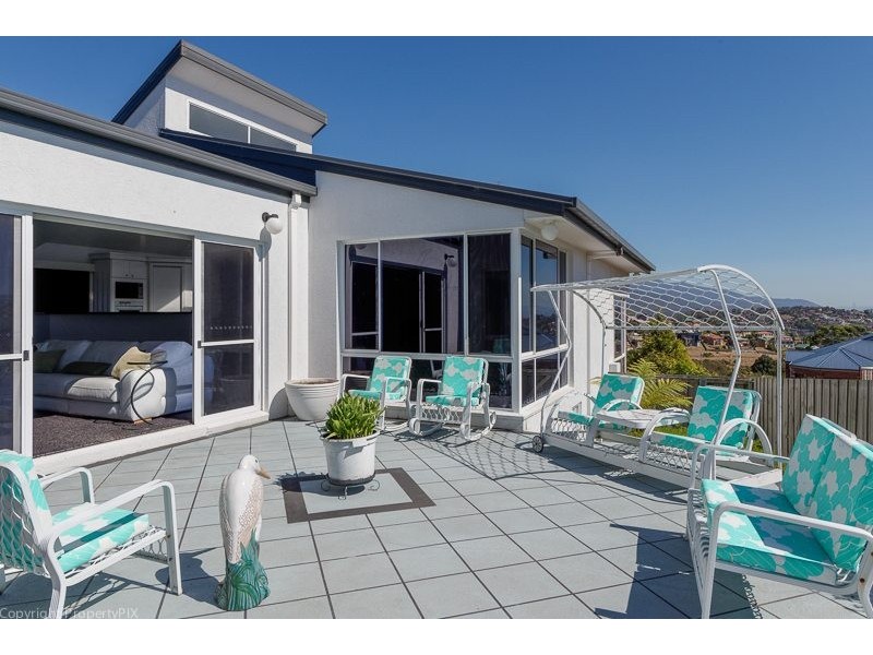 20 Cuthbertson Place, Lenah Valley TAS 7008