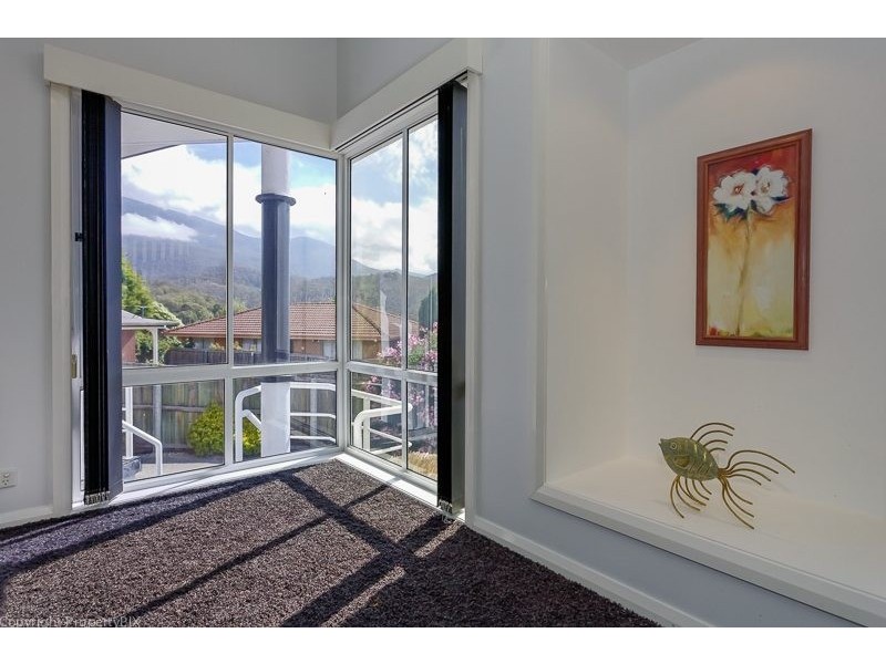 20 Cuthbertson Place, Lenah Valley TAS 7008