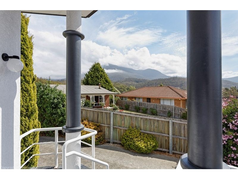 20 Cuthbertson Place, Lenah Valley TAS 7008