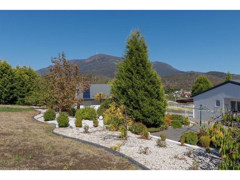 20 Cuthbertson Place, Lenah Valley TAS 7008