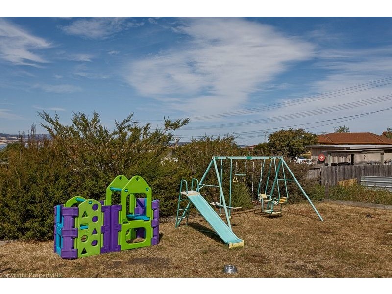 19 First Avenue, Midway Point TAS 7171